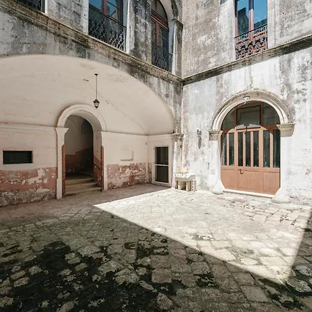 Palazzo Donna Maria *
