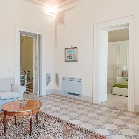 Lägenhet Palazzo Donna Maria Castiglione d'Otranto