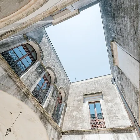Palazzo Donna Maria Lejlighed