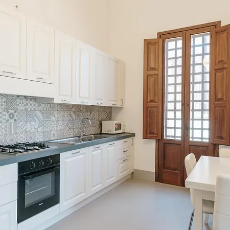 Palazzo Donna Maria *