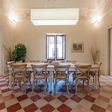 Lejlighed Palazzo Donna Maria