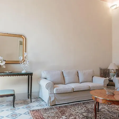 Palazzo Donna Maria Lejlighed *