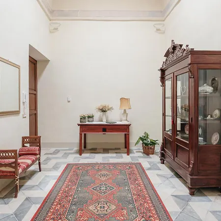 Palazzo Donna Maria *