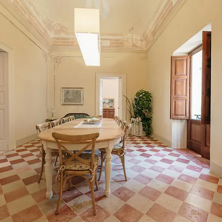 Palazzo Donna Maria Castiglione d'Otranto
